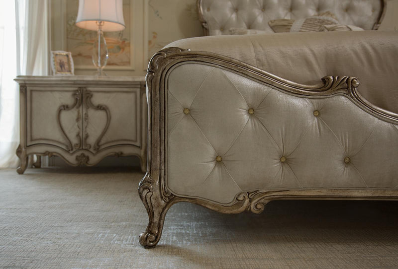 Platine de Royale Queen Panel Bed in Antique Platinum 09000QNPL3-101 - Furniture Now (CA)