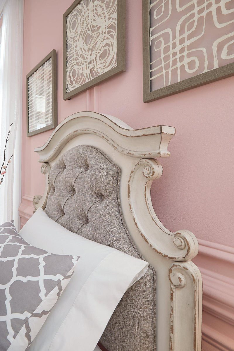 Realyn Upholstered Bed - Furniture Now (CA)