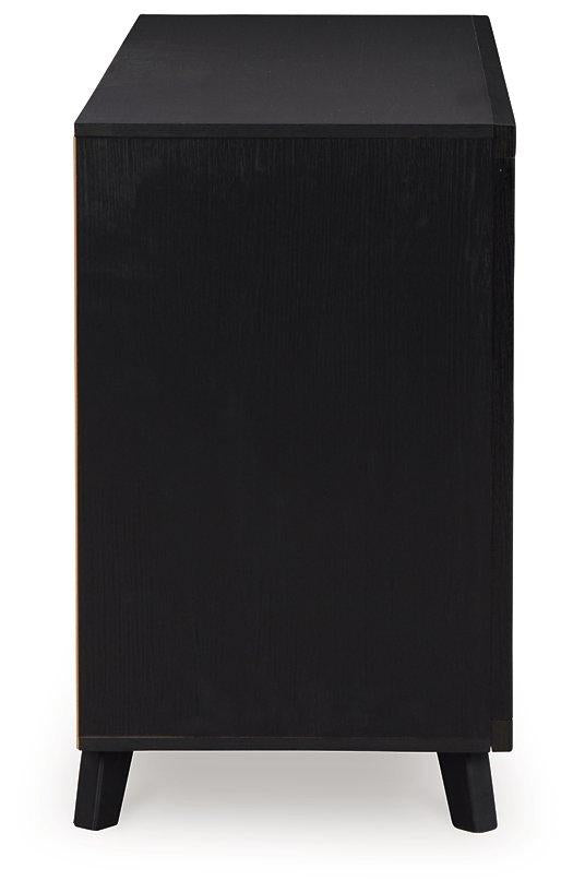 Danziar Dresser and Mirror - Furniture Now (CA)