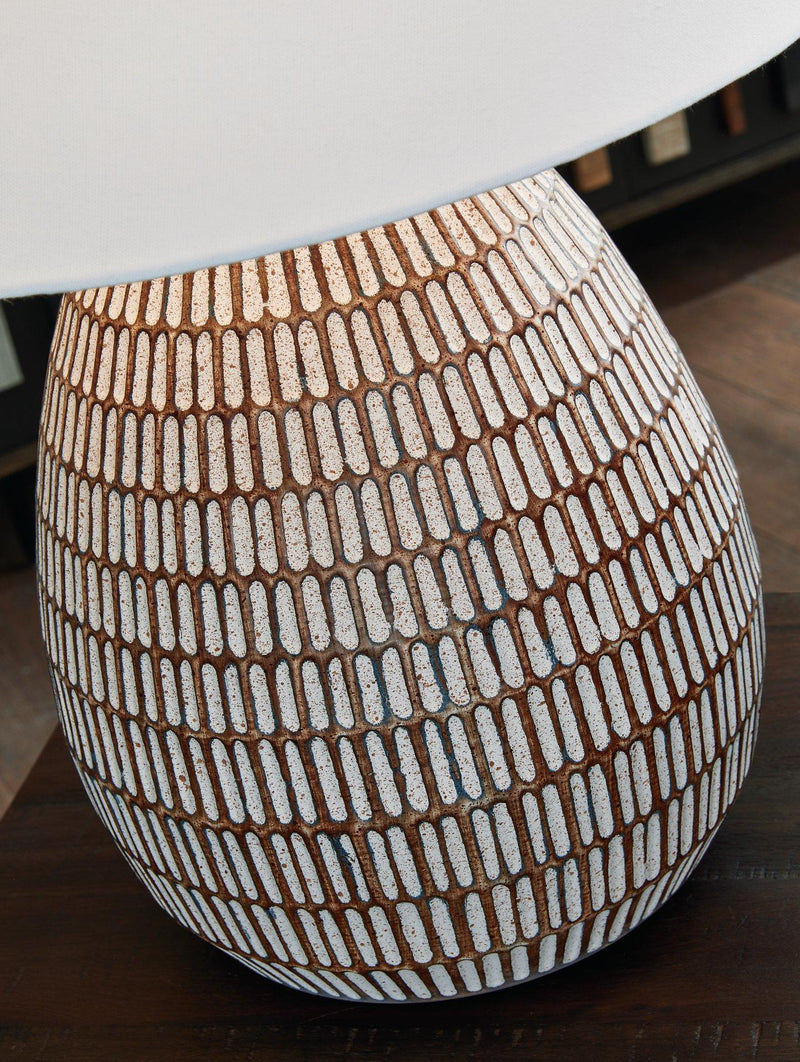 Darrich Table Lamp - Furniture Now (CA)