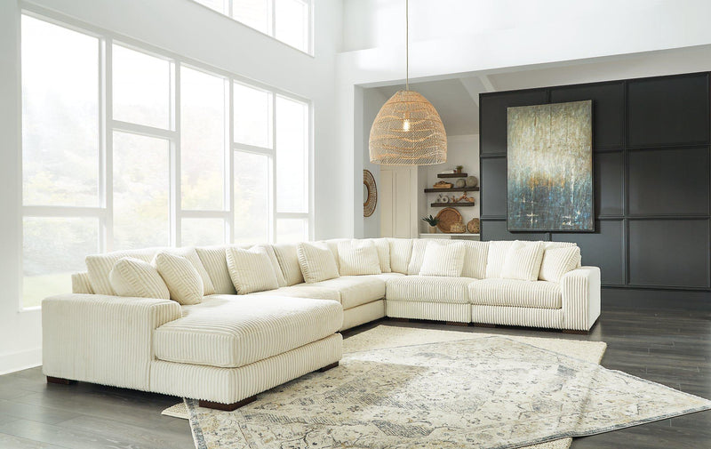 Lindyn Sectional with Chaise - Furniture Now (CA)