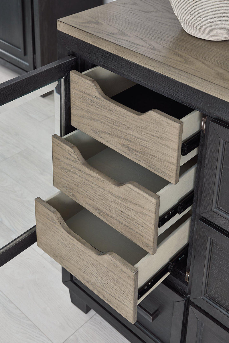 Foyland Dresser - Furniture Now (CA)