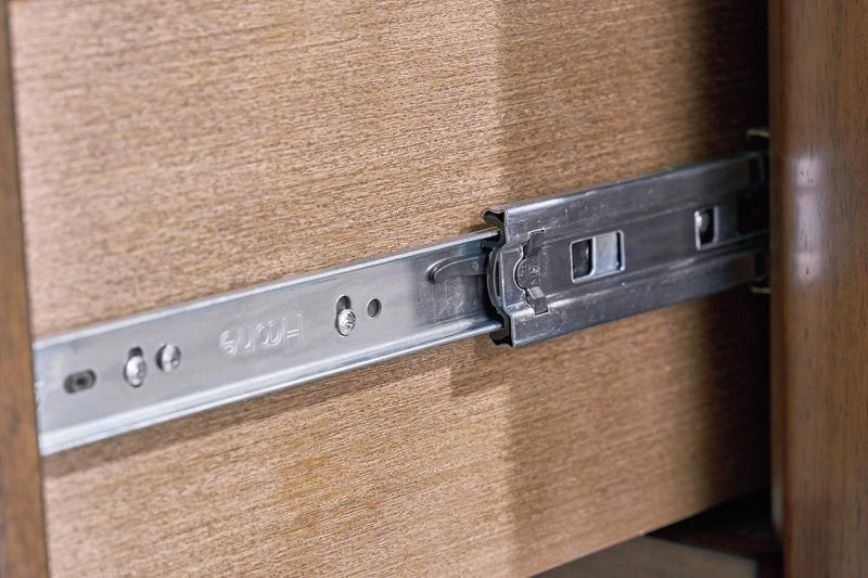 Lyncott Bedroom Set - Furniture Now (CA)