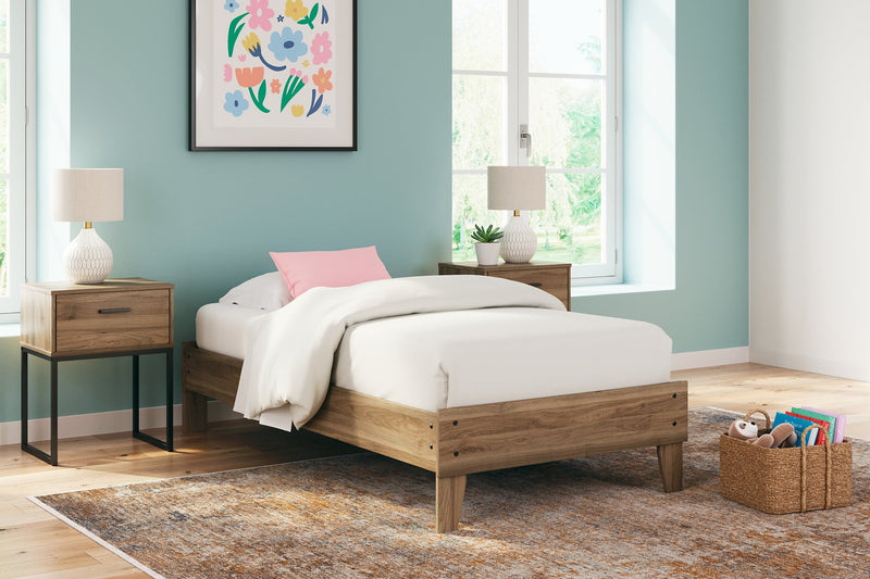 Deanlow Bed - Furniture Now (CA)