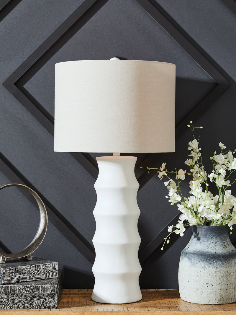 Veraleigh Table Lamp - Furniture Now (CA)