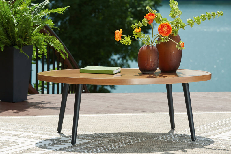Horizon Hall Outdoor Coffee Table - Furniture Now (CA)