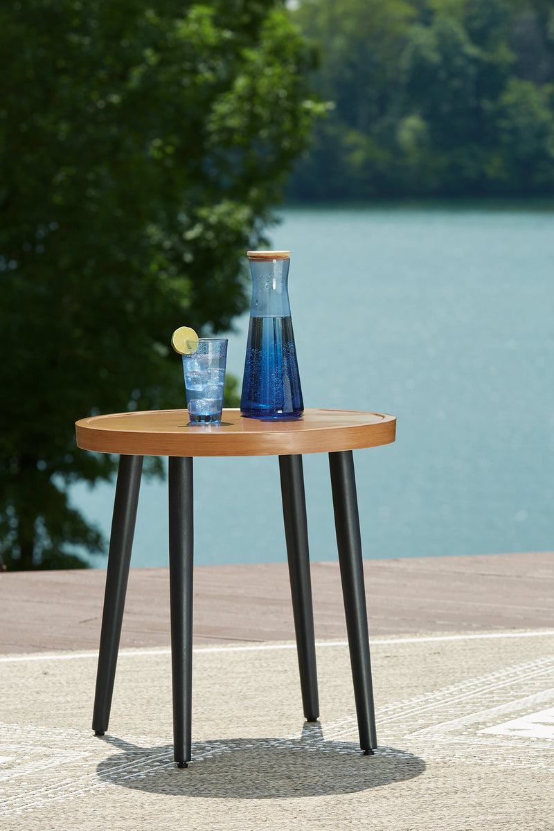 Horizon Hall Outdoor End Table - Furniture Now (CA)