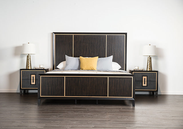 Kenyada Queen Bedroom Set